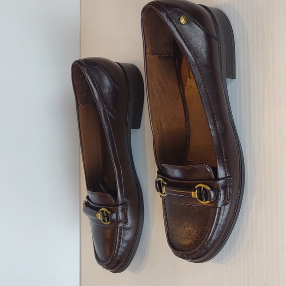 LifeStride Soft System "Kissed" Loafer Wine with Bit detail. - Picture 4 of 12